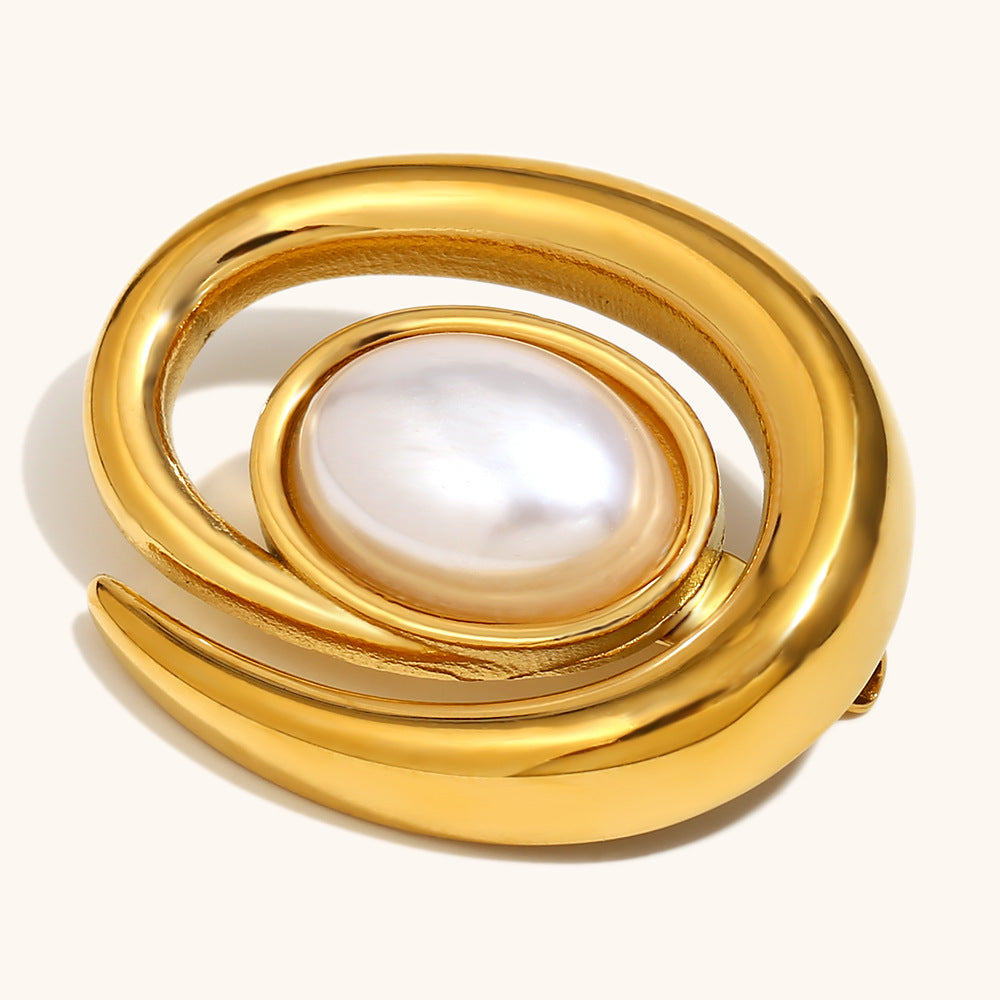 Pearl brooch